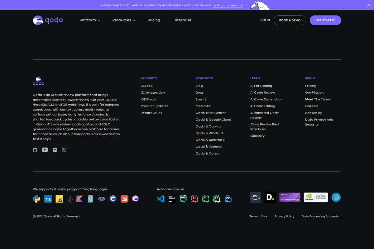 Qodo solutions page showing supported programming languages, IDE integrations, and technology partners with a dark-mode interface.